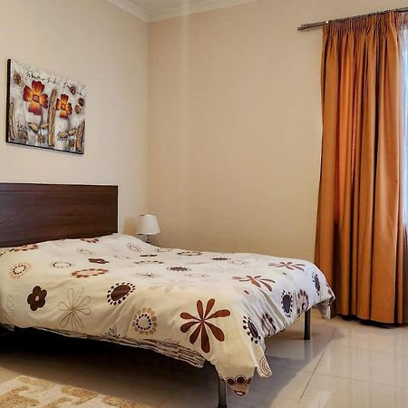 Riviera Holiday Apartments - Seafront - Wifi Марсаскала Екстериор снимка