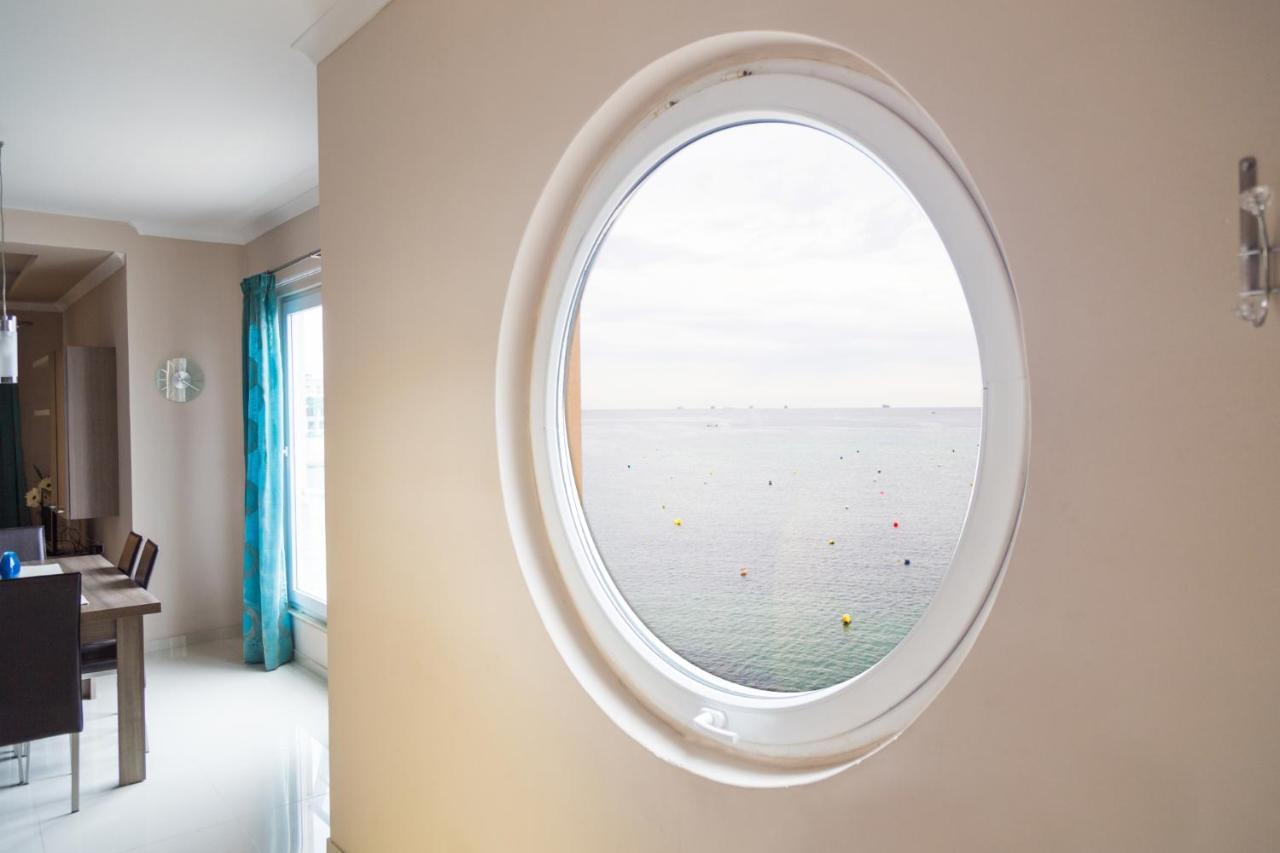 Riviera Holiday Apartments - Seafront - Wifi Марсаскала Екстериор снимка