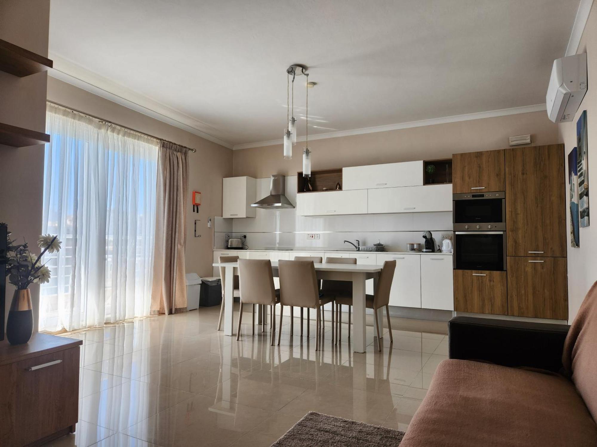 Riviera Holiday Apartments - Seafront - Wifi Марсаскала Екстериор снимка
